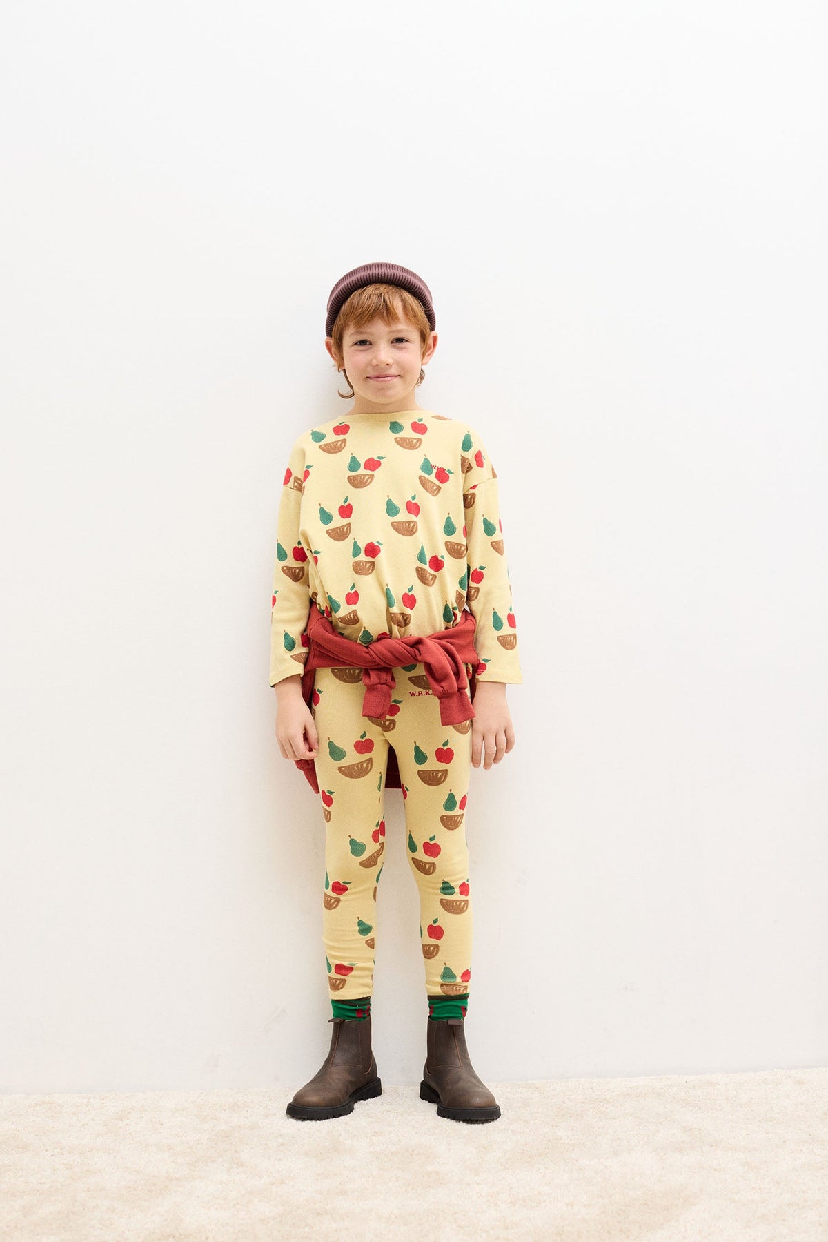 Fruity all over leggings