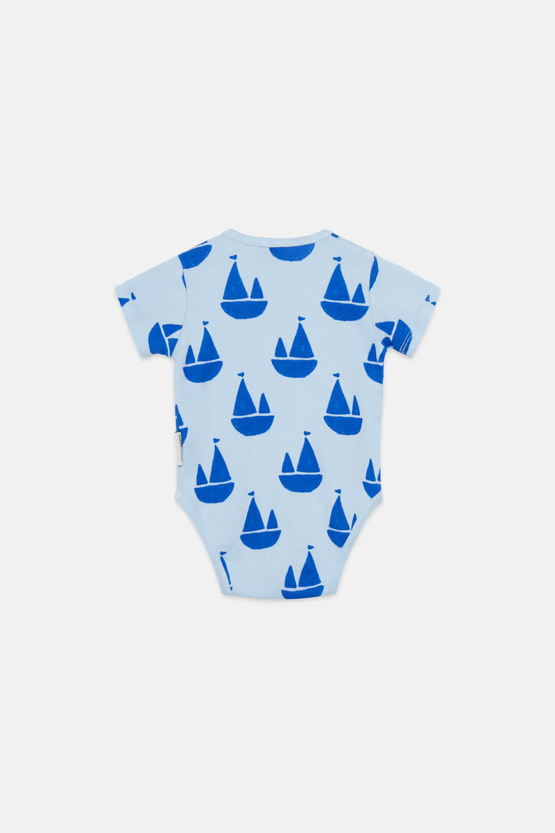 Boat shapes all over body