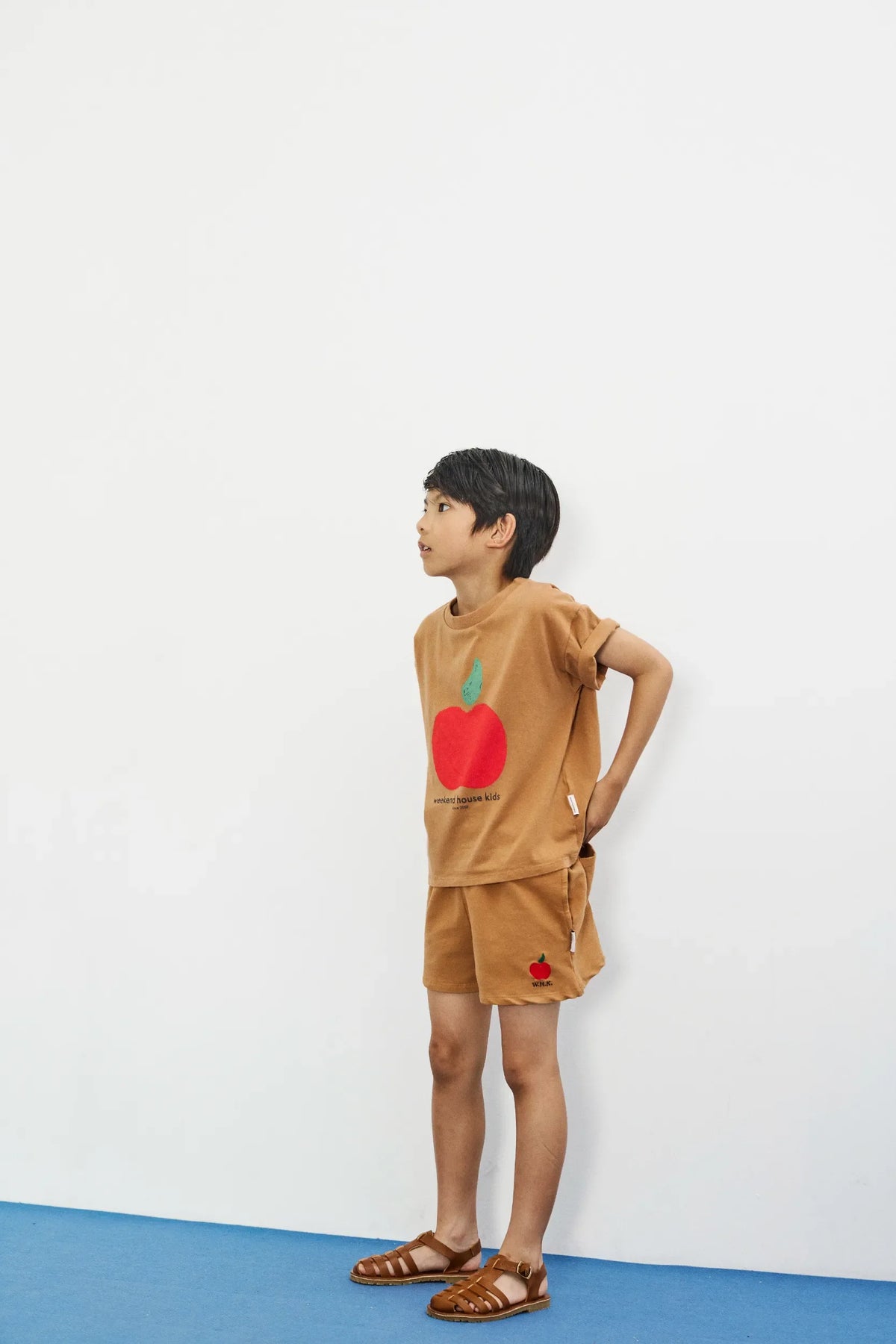 Apple shape t-shirt (Cathay)