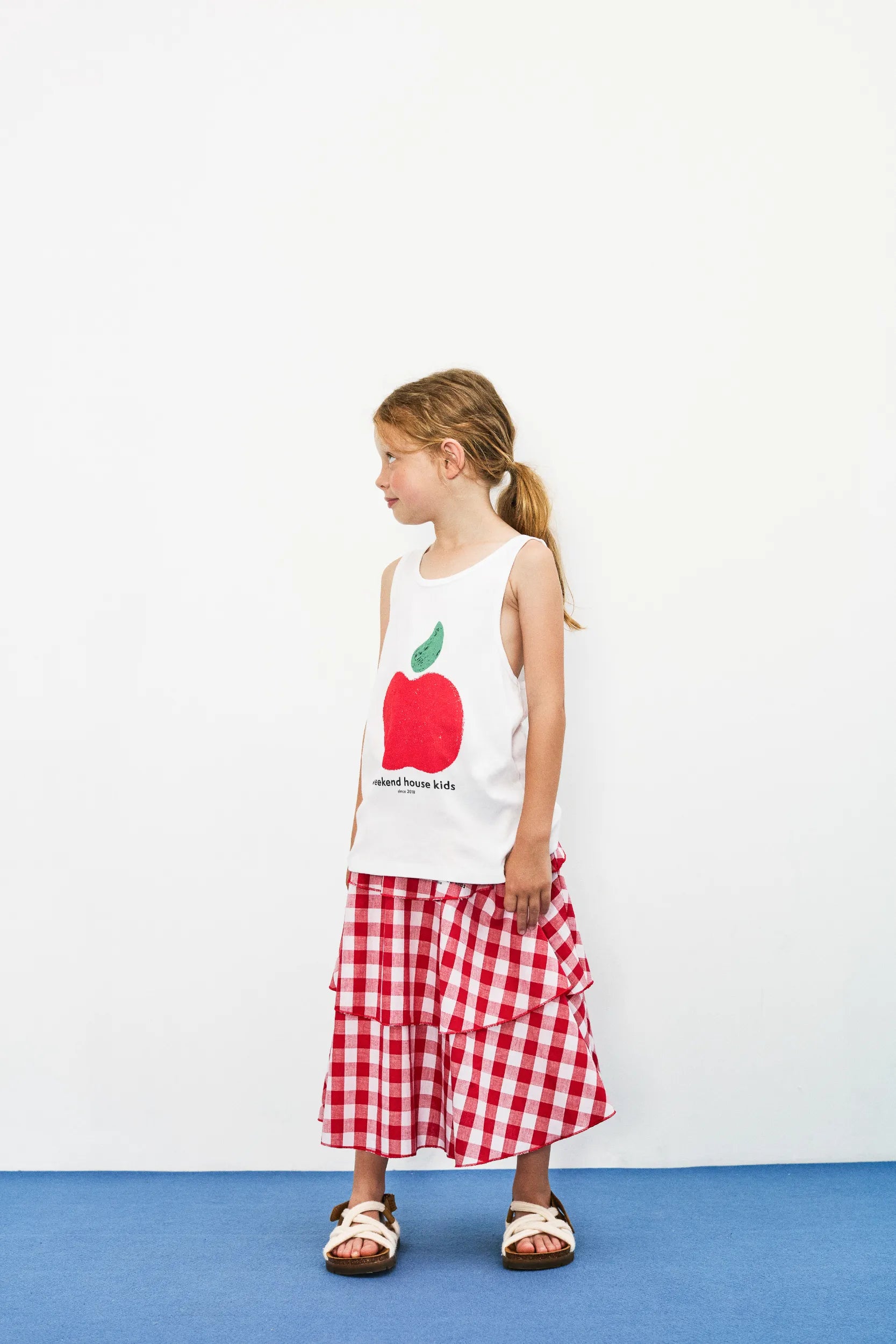 Apple tank t-shirt