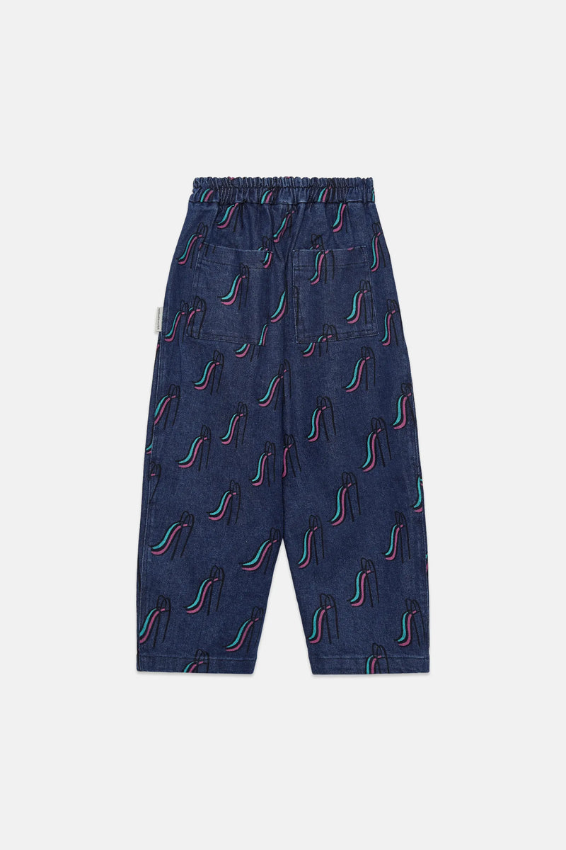 Slides all over denim pants
