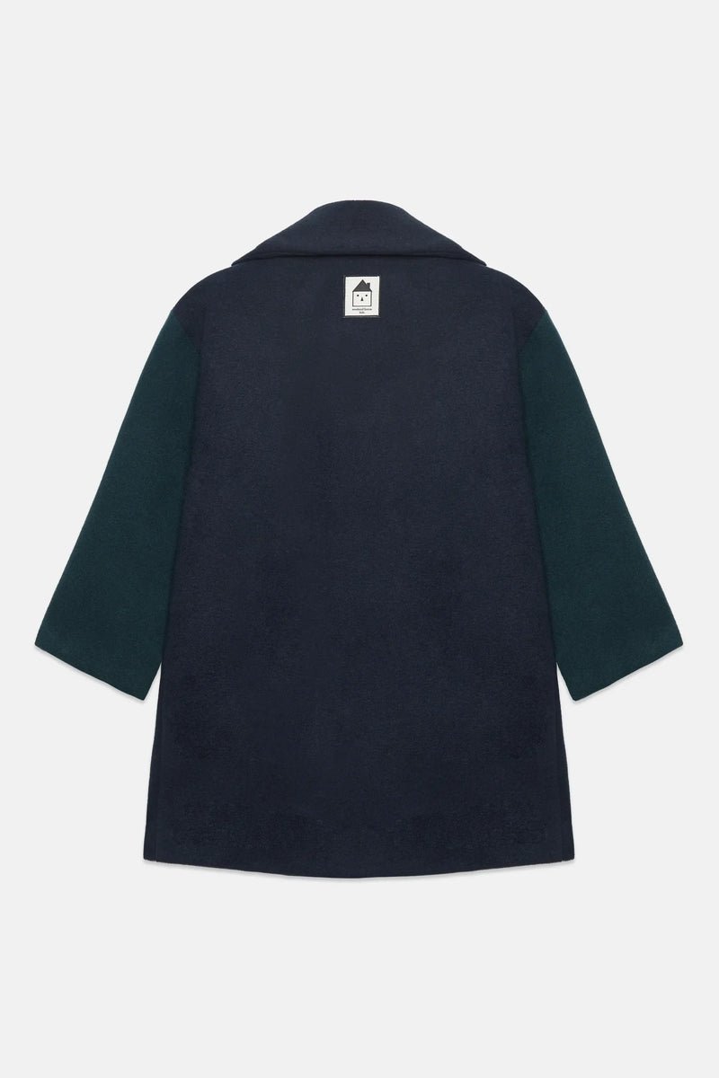 Twin sleeves coat